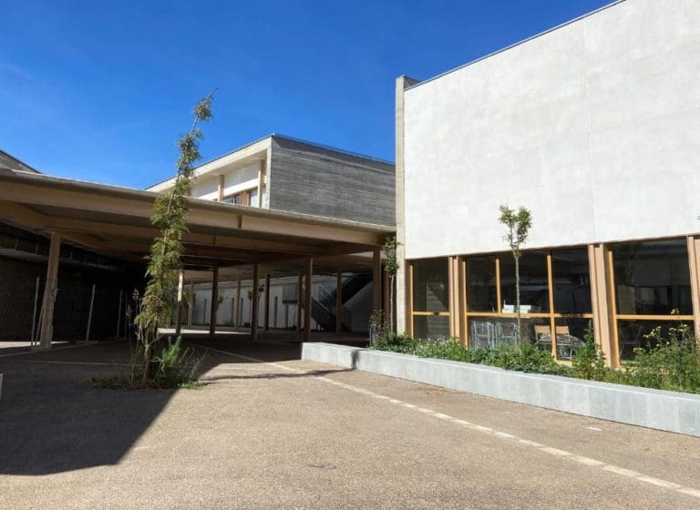 El alumnado de 1º y 2º de ESO del IES Berenguer Dalmau de Catarroja ya está reubicado en el CEIP Nº4 de Picassent