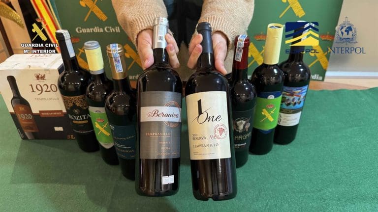 Investigan a tres empresas valencianas por exportar falso vino de Rioja a Asia
