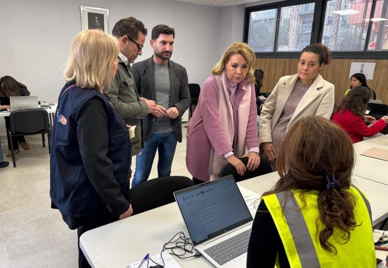 El Plan de Apoyo Social contará con cerca de 100 profesionales para dar servicio integral a los afectados por la Dana