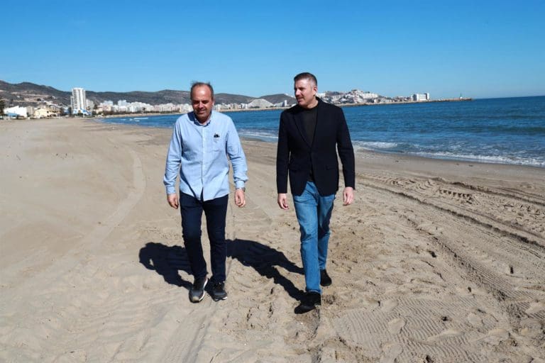 Las playas de Cullera empiezan a recuperar su ‘esplendor’ tras la DANA
