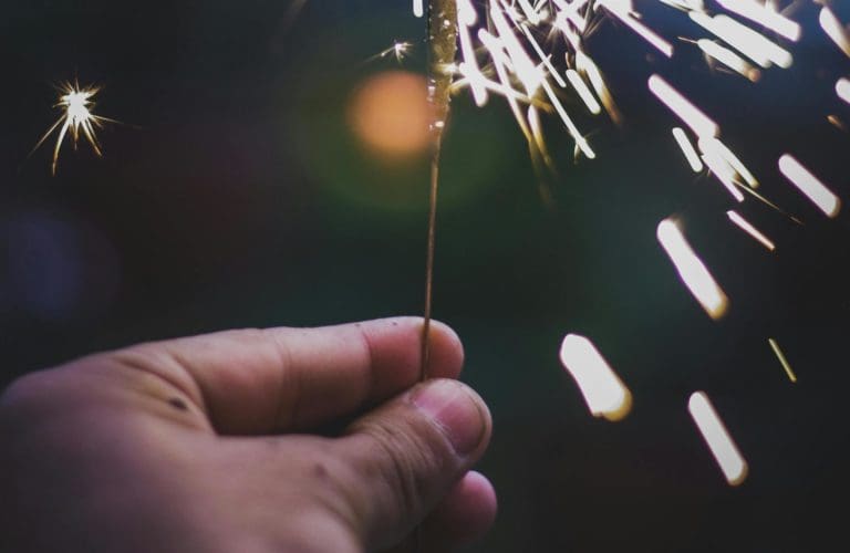 Recomendaciones de seguridad con material pirotécnico para evitar accidentes en Fallas