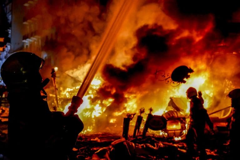Un total de 355 bomberos controlarán la ‘cremà’ de las Fallas de Valencia 2025