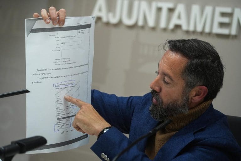 Fiscalía abre diligencias tras las denuncias a Badenas por irregularidades en contratos de València Activa