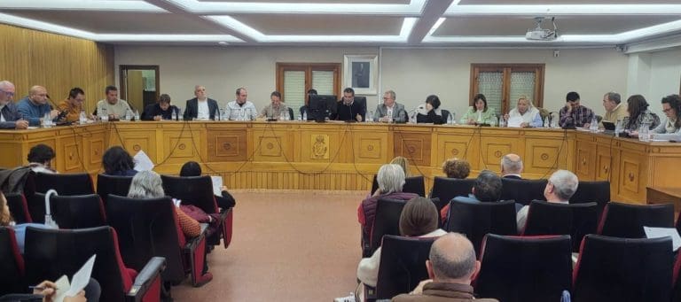 Chiva reanuda obras de derribos e iniciará actuaciones en urbanizaciones para avanzar en la reconstrucción