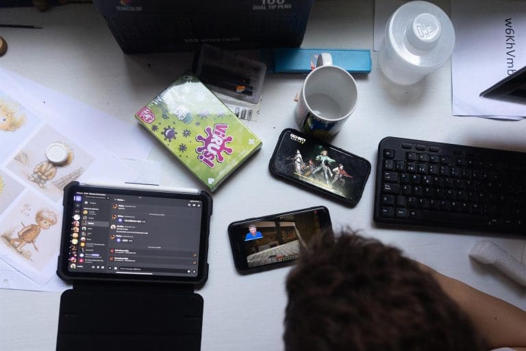 Un estudio explica las emociones asociadas a la desinformación sobre la dana: miedo en X e ira en TikTok