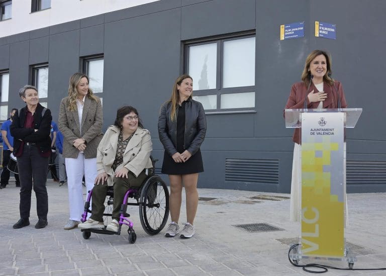 València dedica dos calles a las campeonas olímpicas Almudena Muñoz y Pilar Javaloyas