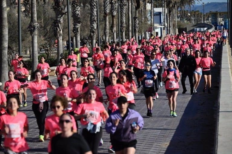 30/03/2025 VÍDEO: Valencia vive la Carrera de la Mujer Central Lechera Asturiana más solidaria. Miles de mujeres han participado este domingo en Valencia en la edición más especial y solidaria de la Carrera de la Mujer Central Lechera Asturiana, una cita en la que se impuso Jéssica Guerrero y en la que, además de las tradicionales donaciones para luchar contra el cáncer de mama, también se destinó dinero a los afectados por la dana que asoló Valencia a finales de octubre. SOCIEDAD COMUNIDAD VALENCIANA ESPAÑA EUROPA DEPORTES VALENCIA CARRERA DE LA MUJER CENTRAL LECHERA ASTURIANA