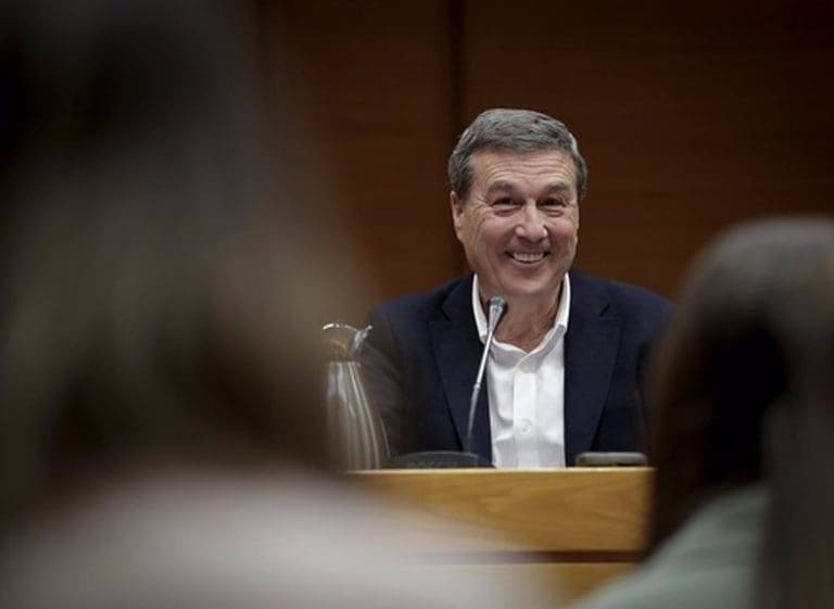 Sanidad abrirá los hospitales por la tarde y se marca como retos la AP, la Estrategia Digital y la Salud Mental