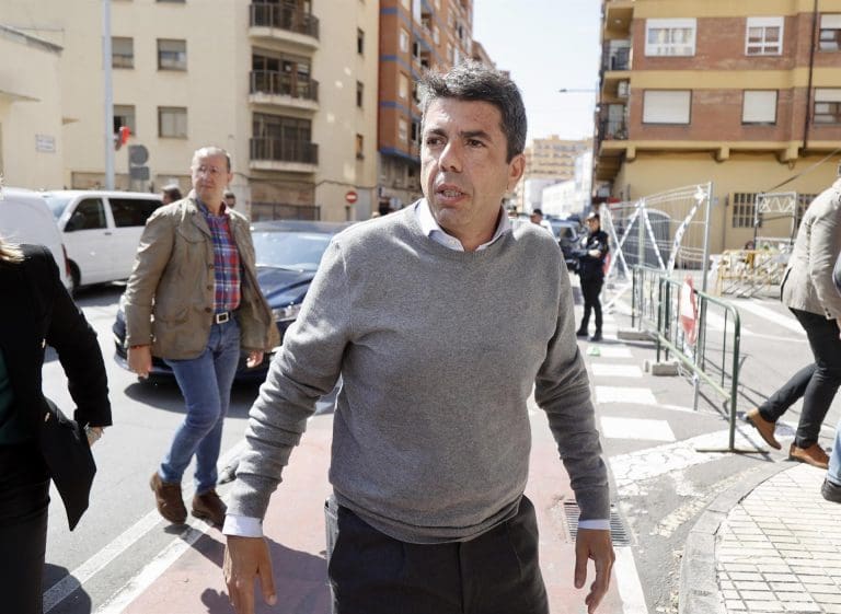 Detenido un hombre por amenazar de muerte a Carlos Mazón vía redes sociales