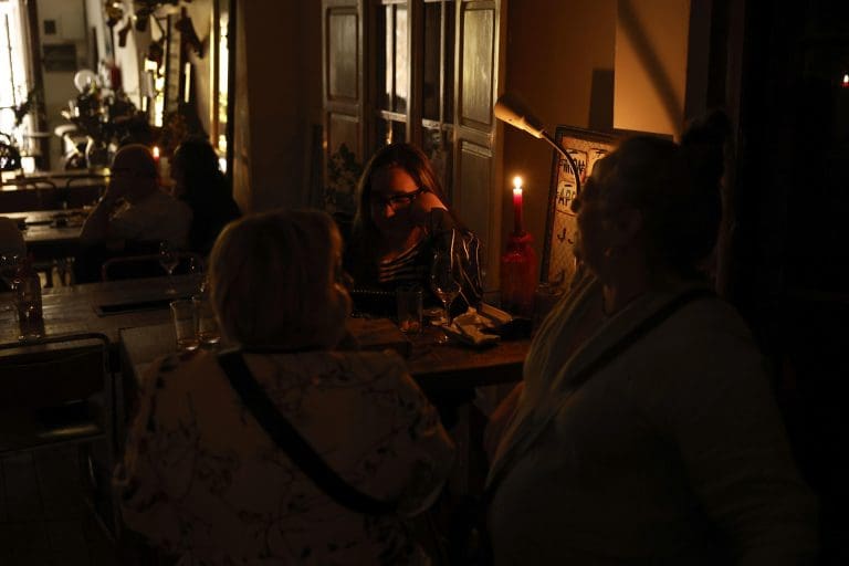 La Generalitat aconseja conservar pruebas de los daños por el apagón para reclamar