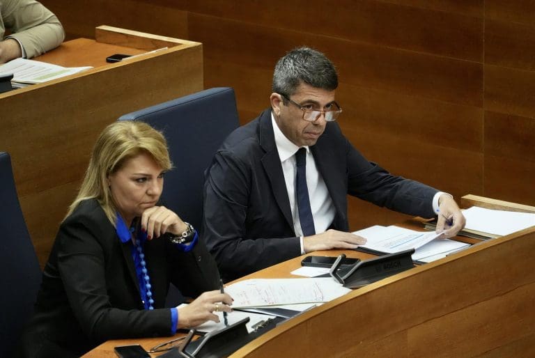 Mazón, a Compromís: ‘Atendemos a las víctimas, por mucho que le guste demonizar a las que se reúnen conmigo’