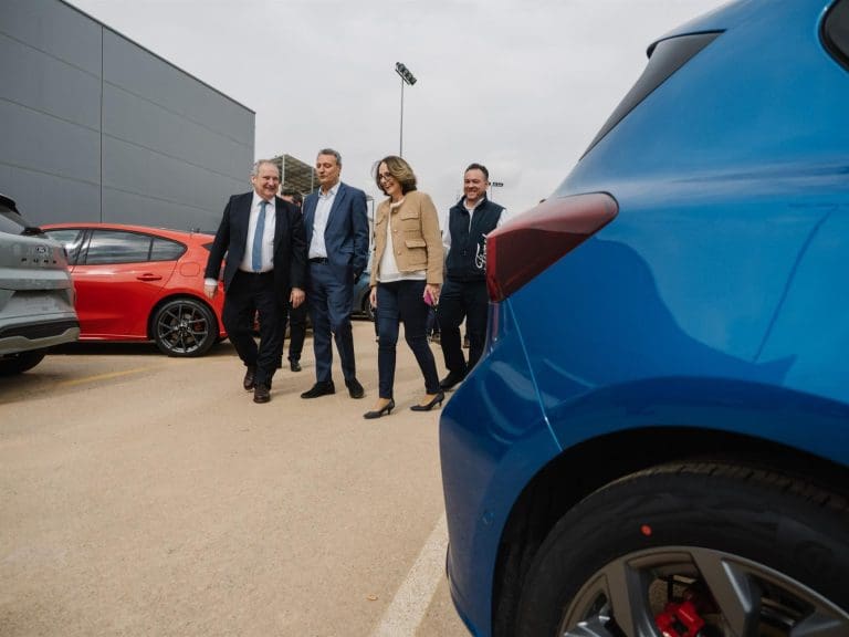 Hereu afirma que se han pagado 45 millones a 10.000 solicitantes del Plan Reinicia Auto+ para reponer vehículos por Dana