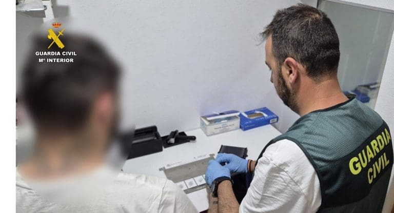 Acusada una pareja por robos de vehículos de alta gama y otros 50 delitos en Valencia y Alicante