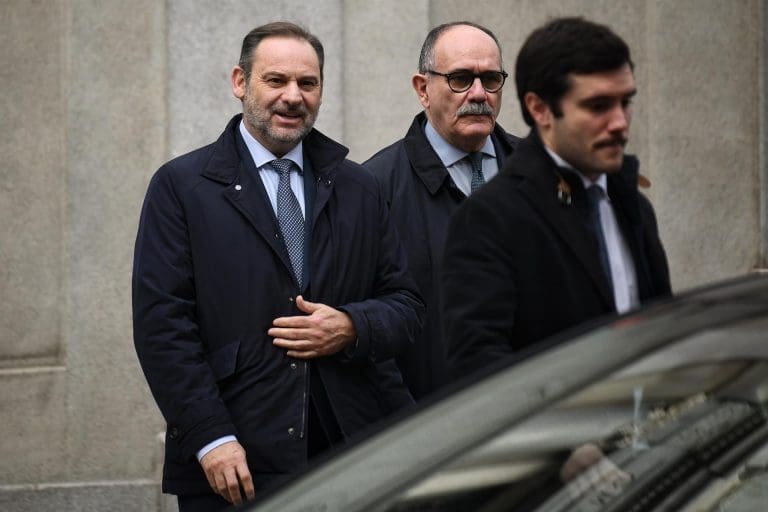 Ábalos anuncia acciones legales por el ‘bulo’ de la fiesta en el Parador de Teruel