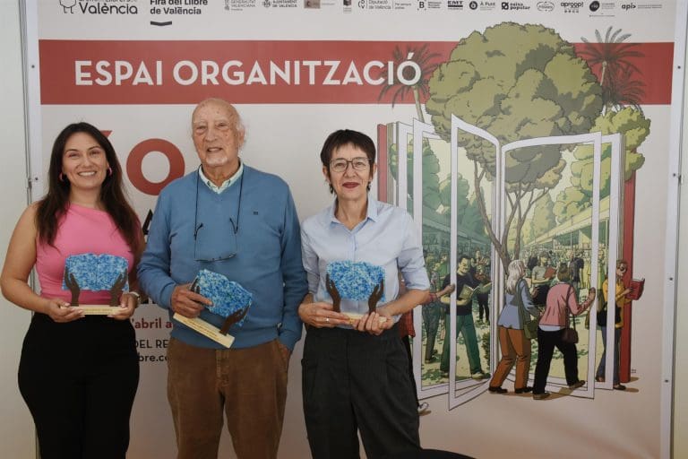 La Fira del Llibre premia a Manuel Vicent, Bibiana Collado y Raquel Ricart