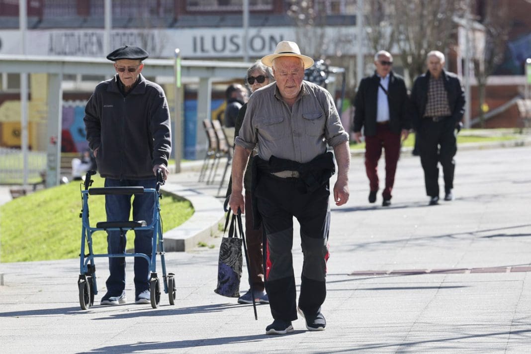 pensiones, abuelos, mayores, jubilados, jubilación