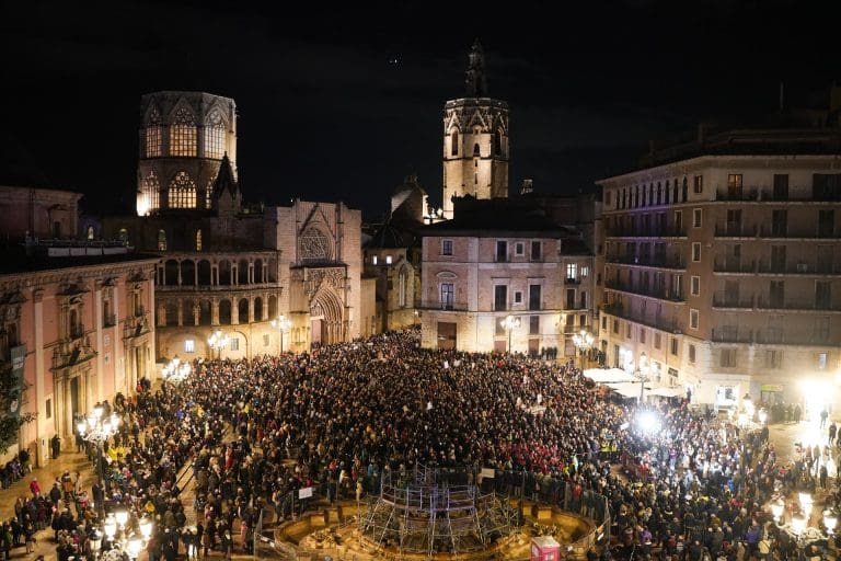 Convocan una nueva manifestación contra Mazón el 29 de mayo tras suspenderse la última por el apagón