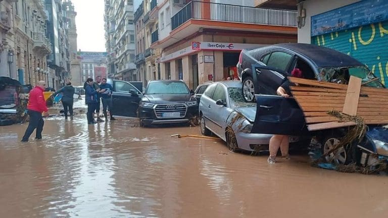 17/12/2024 Imagen de una calle de Algemesí tras el paso de la dana ECONOMIA COMUNIDAD VALENCIANA ESPAÑA EUROPA VALENCIA SOCIEDAD ACSA ALGEMESÍ