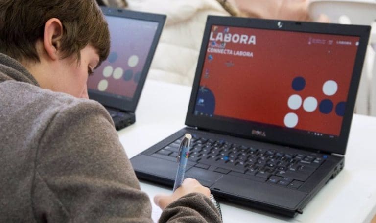 Labora convoca ayudas para promover la inserción laboral de las personas con discapacidad