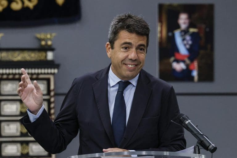 Mazón pide incluir la financiación en la Conferencia de Presidentes y avisa que la Comunitat está ‘al borde del colapso’