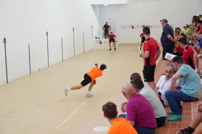 La Generalitat potencia la pilota en el nuevo programa de À Punt sobre el deporte autóctono