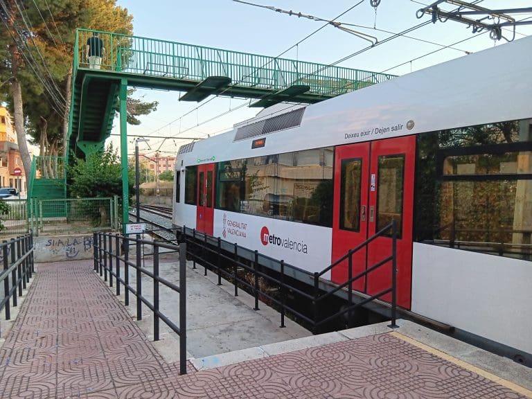 FGV iniciará el viernes las pruebas de electrificación en el tramo València Sud-Torrent