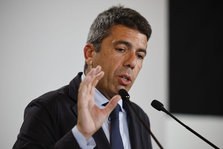 Mazón destaca el liderazgo de la Comunitat en el aumento de autónomos: 385.119, récord histórico