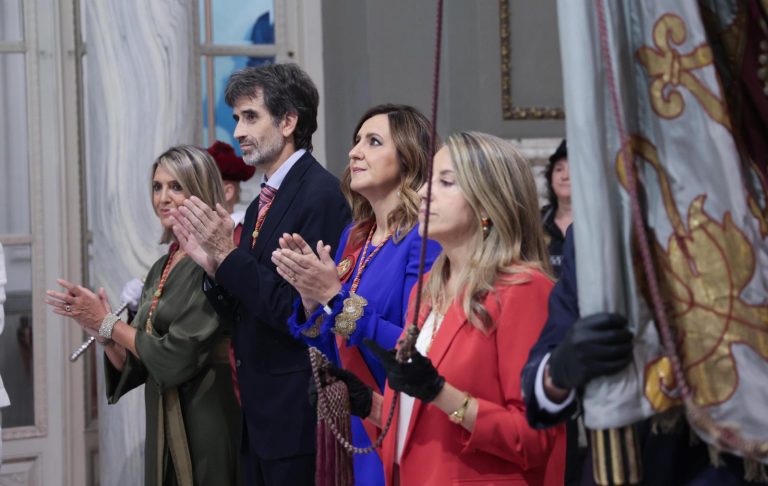 Catalá defiende no aplazar los actos del 9 d’Octubre y opta por un homenaje en el Ayuntamiento