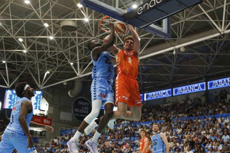 El Valencia Basket pasa el rodillo en Lugo 90-113 tras remontar 14 puntos