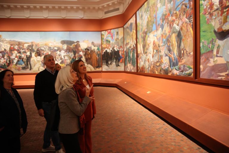 Catalá conoce en la Hispanic Society las obras de Sorolla que se exhibirán en València