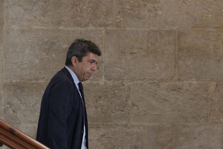 Mazón lamenta la muerte de Fernández Vara y destaca un legado que marcó Extremadura