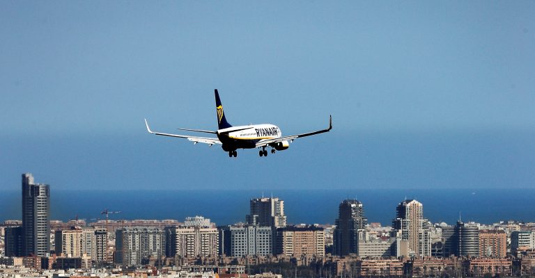 Ryanair suma tres rutas desde Valencia: Pescara, Poznan y Edimburgo