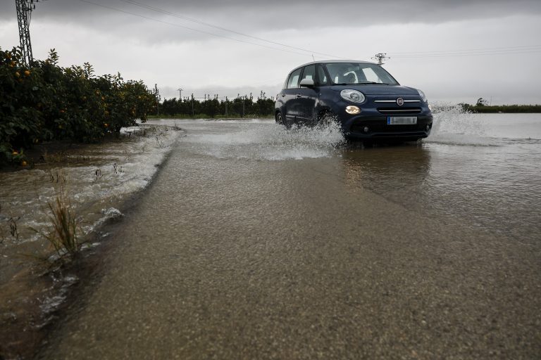 Alerta naranja por lluvias en el litoral de Valencia y el norte de Castellón este lunes