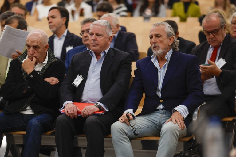 Veinte acusados en el juicio de Gürtel admiten fraude fiscal y blanqueo