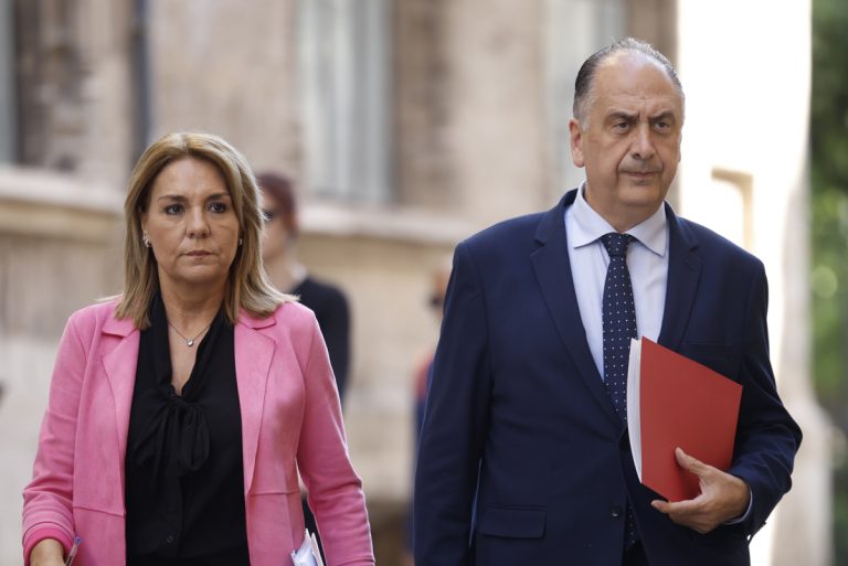 El Consell licita la gestión de cuatro residencias y centros de día por 37,6 millones de euros