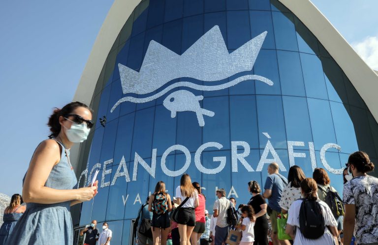 Caso de gripe aviar aislado en un aviario cerrado del Oceanogràfic de València