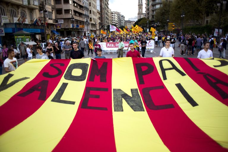 Suspendida la manifestación del 9 d’Octubre por la alerta naranja de lluvias en València