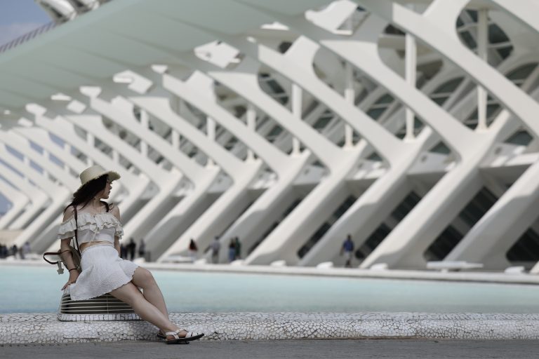 Sábado de cielos poco nubosos y repunte térmico en la Comunitat Valenciana
