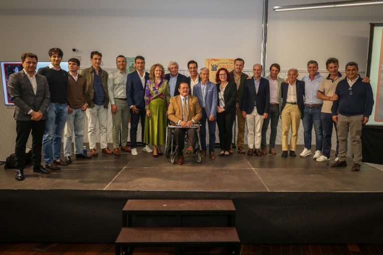 Torrent rinde homenaje a Ricardo de Fabra con una exposición dedicada a su vida y trayectoria