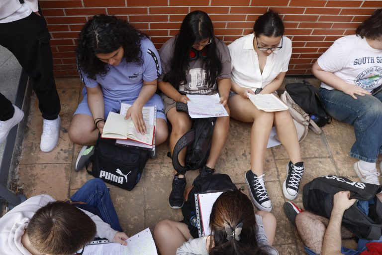 El 86 % del alumnado de bachillerato en la Comunitat Valenciana finaliza en dos años