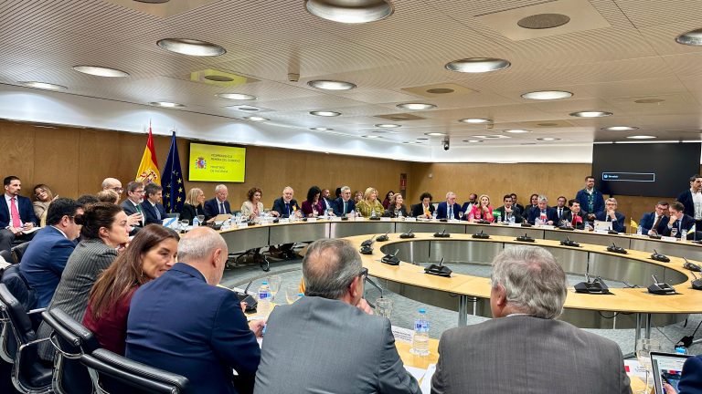 Merino reprocha al Gobierno reducir el CPFF a un instrumento a su servicio