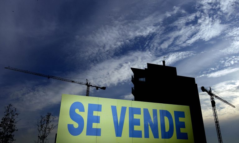 La compraventa de viviendas en la Comunitat subió un 1% en septiembre y el precio escaló un 13,8%