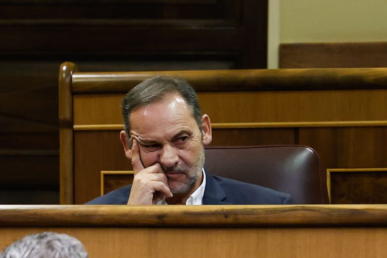 Ábalos no perdería el acta si entra en prisión, pero quedaría suspendido como diputado