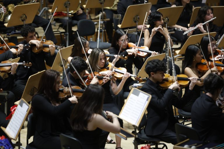 La Orquesta Sinfónica Juvenil de Costa Rica rinde homenaje a las víctimas de la DANA