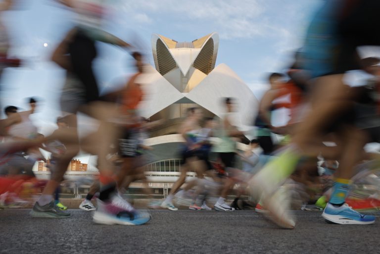 Más de 57.500 personas se apuntan al sorteo de dorsales del Maratón Valencia 2026