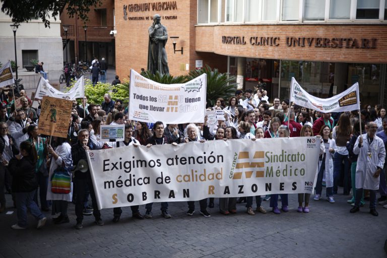 Médicos exigen atención de calidad en la tercera jornada de huelga en la Comunitat Valenciana