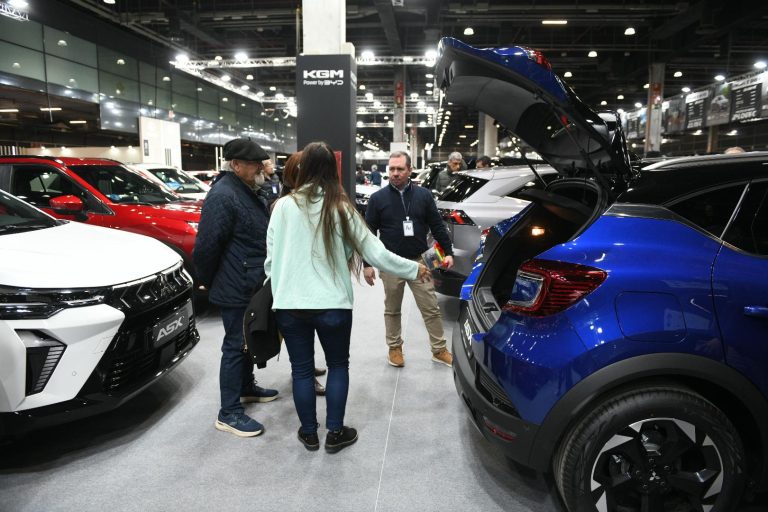 La Feria del Automóvil de València abre con más de 4.000 coches a la venta