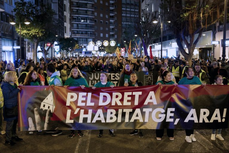 València se moviliza por el derecho a la vivienda