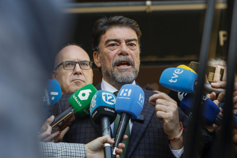 Dimite la concejal de Urbanismo de Alicante tras ser adjudicataria de una vivienda pública