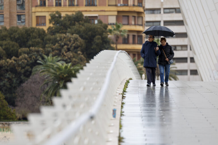 El viento obliga a cortar la línea 1 de Metrovalencia entre Alginet y Castelló